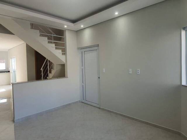 Sobrado para Venda em Cruzeiro - 5