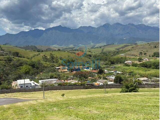 Venda em Caviúnas - Lavrinhas