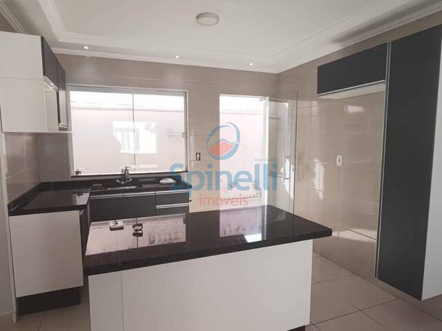 Casa para Venda em Lavrinhas - 2