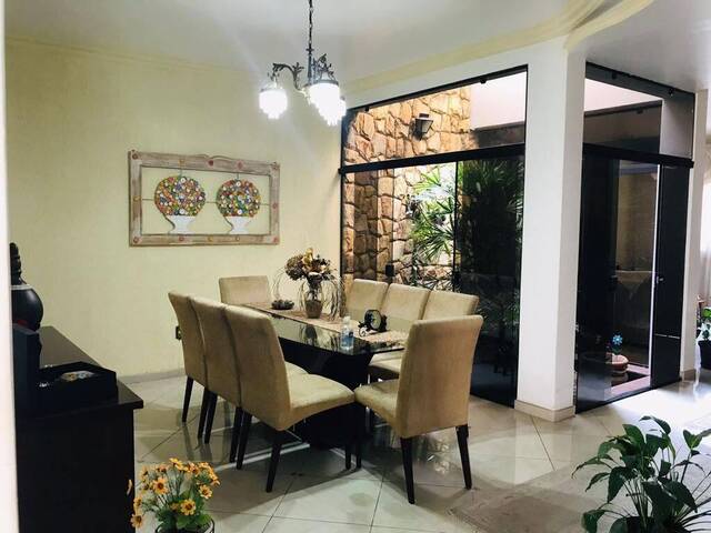 Sobrado para Venda em Cruzeiro - 4