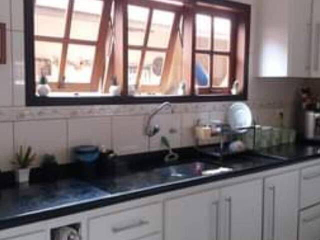 Sobrado para Venda em Caraguatatuba - 5