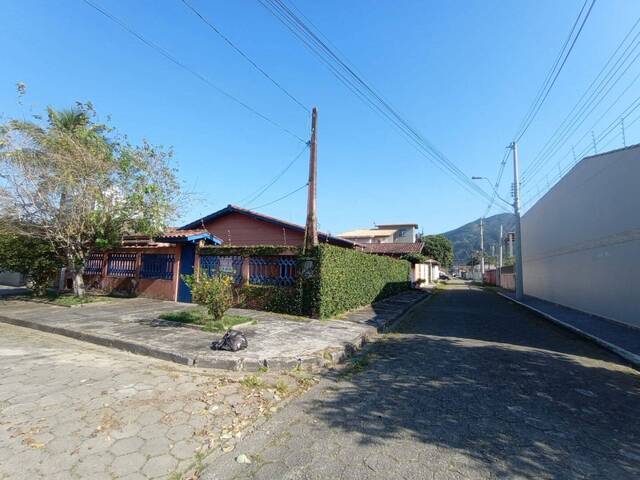 #CA0785 - Casa para Venda em Caraguatatuba - SP