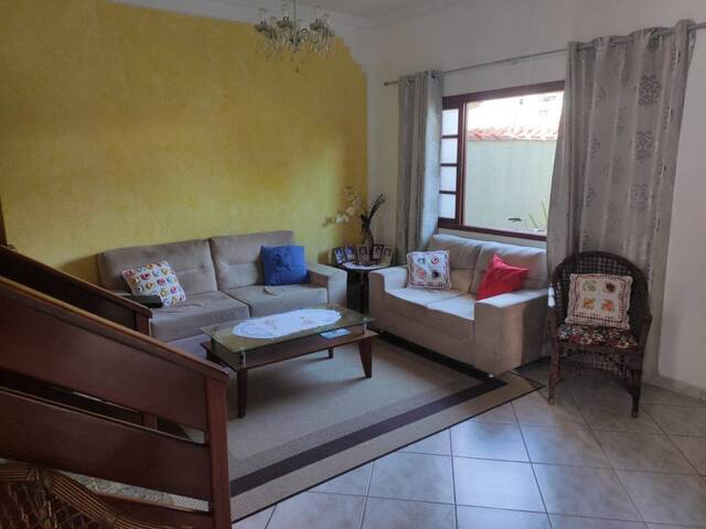 Sobrado para Venda em Caraguatatuba - 4