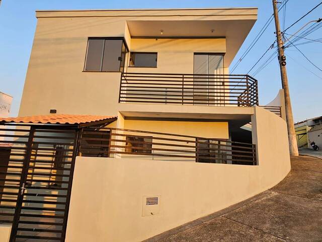 Sobrado para Venda em Cruzeiro - 4