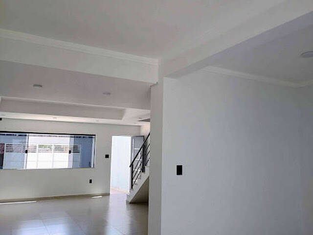 Sobrado para Venda em Cruzeiro - 4