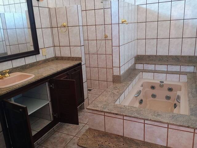 #SO0375 - Sobrado para Venda em Cruzeiro - SP