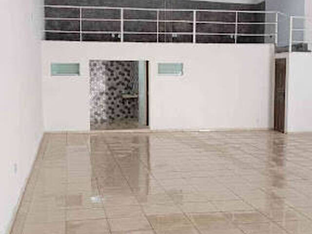 #PT0037 - Ponto Comercial para Locação em Cruzeiro - SP