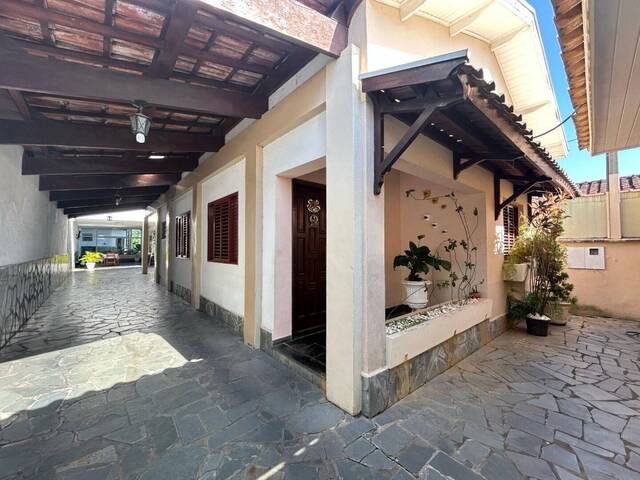 #SO0239 - Sobrado para Venda em Cruzeiro - SP