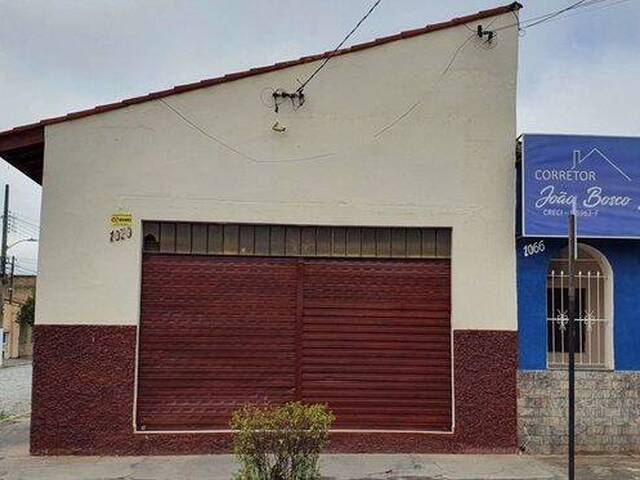 #PT0038 - Ponto Comercial para Venda em Cruzeiro - SP