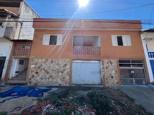 Venda em Vila Regina Célia - Cruzeiro