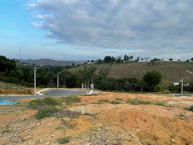 #TE0955 - Terreno para Venda em Cruzeiro - SP