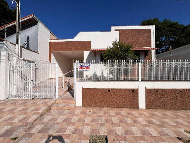 #CA0918 - Casa para Venda em Cruzeiro - SP