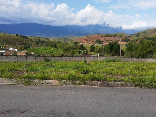 Venda em Caviúnas - Lavrinhas